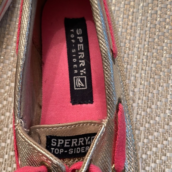 Girls Cruiser silver sequin Sperry Top Siders size 13 - Picture 2 of 4